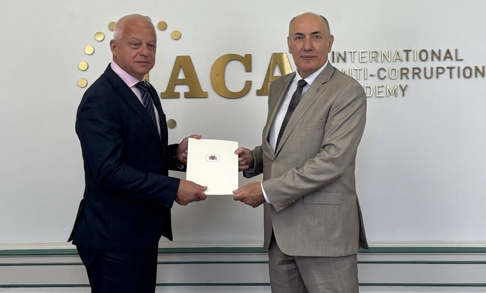 Ambassador K. Kudzmanas presented his letter of credence to the Dean of the International...